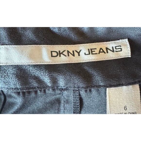 DKNY Jeans Women’s Size 6 Faux Suede Look Skirt Fold Over Pockets Black - Picture 5 of 7
